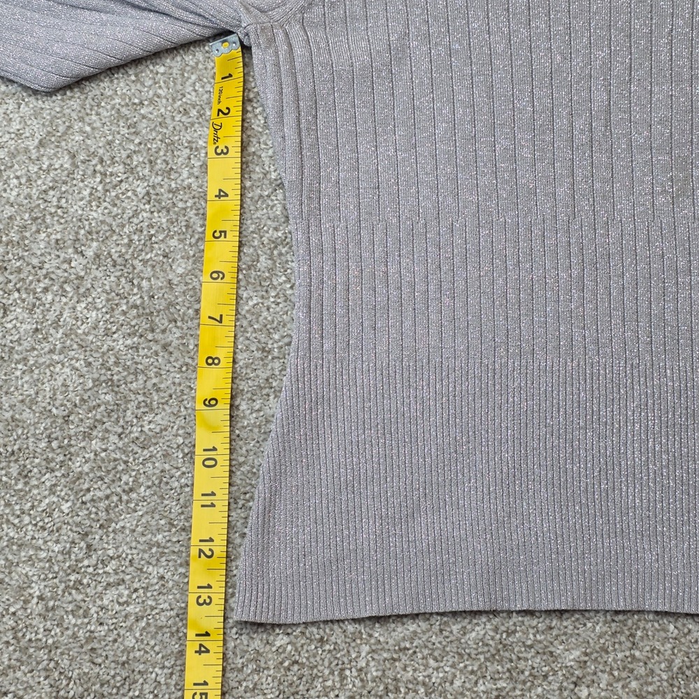 Worthington Petite Silver Metallic Ribbed Turtleneck Sweater PM Medium
455 - Picture 4 of 4